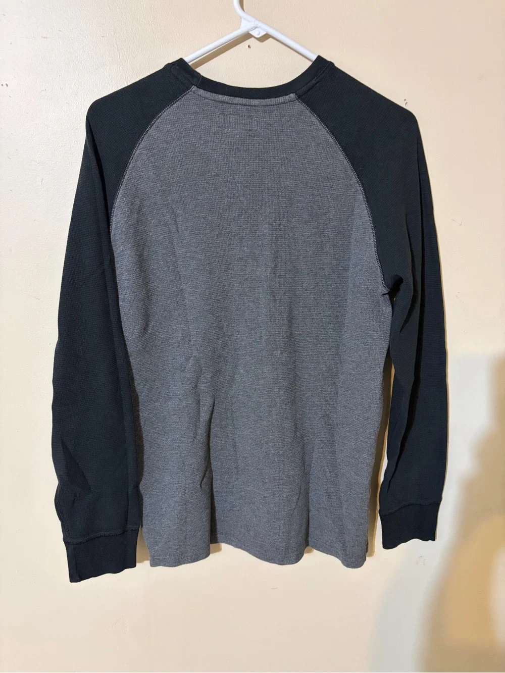 Polo by Ralph Lauren Men’s Raglan Long-Sleeve Crew - Gray & Black M